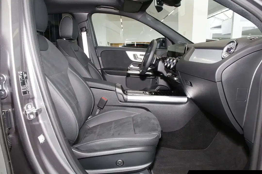 Mercedes-Benz GLA 220 - Thumbnail 6