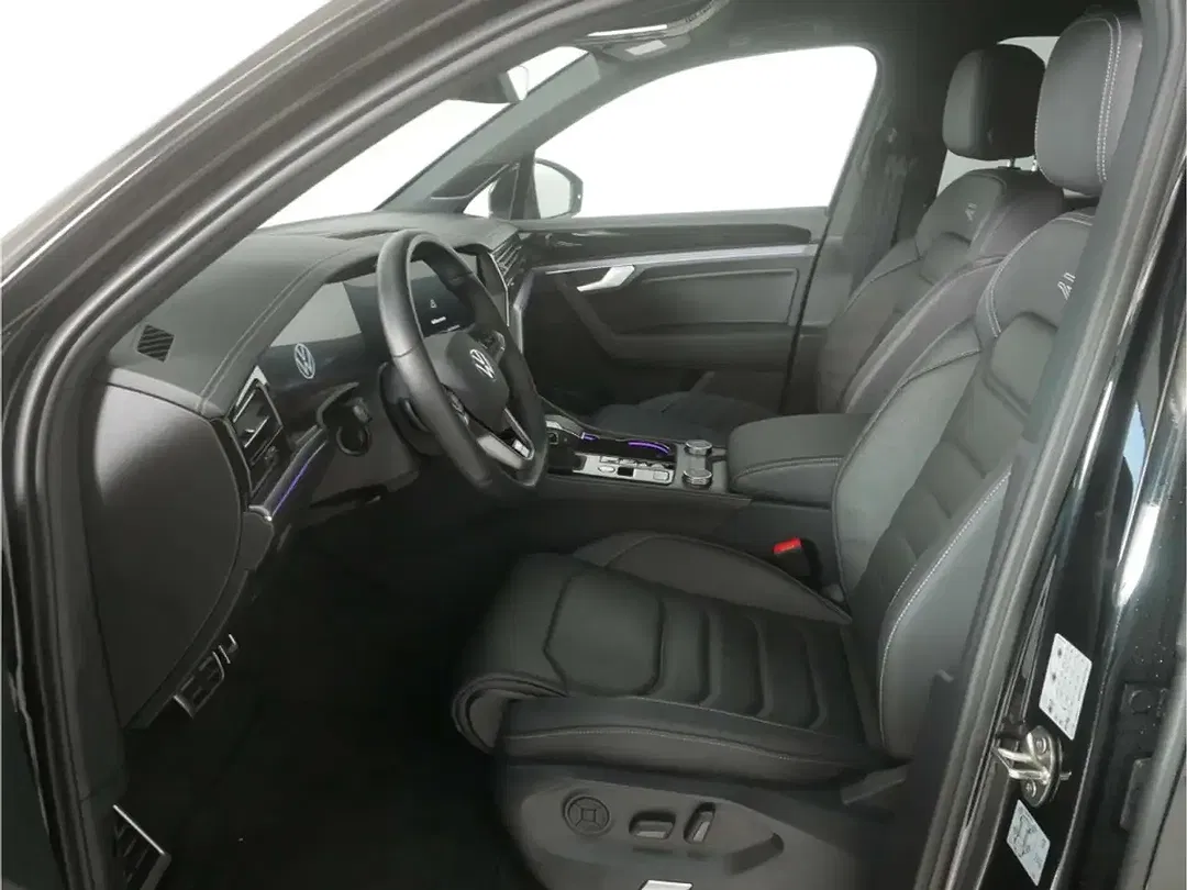 Volkswagen Touareg - Thumbnail 10
