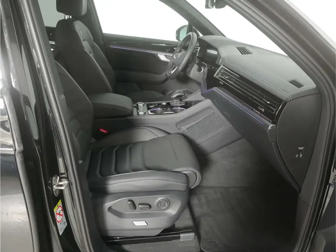 Volkswagen Touareg - Thumbnail 13