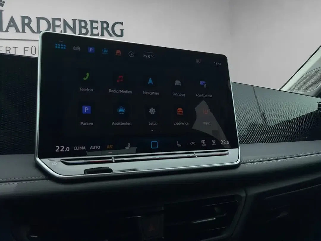 Volkswagen Tiguan - Thumbnail 14
