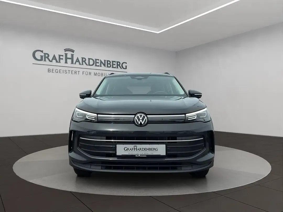 Volkswagen Tiguan - Thumbnail 9