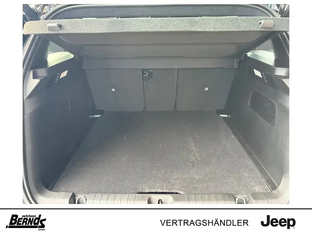 Jeep Compass - Thumbnail 10