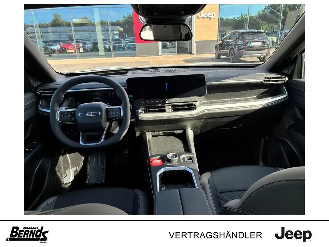 Jeep Compass - Thumbnail 9