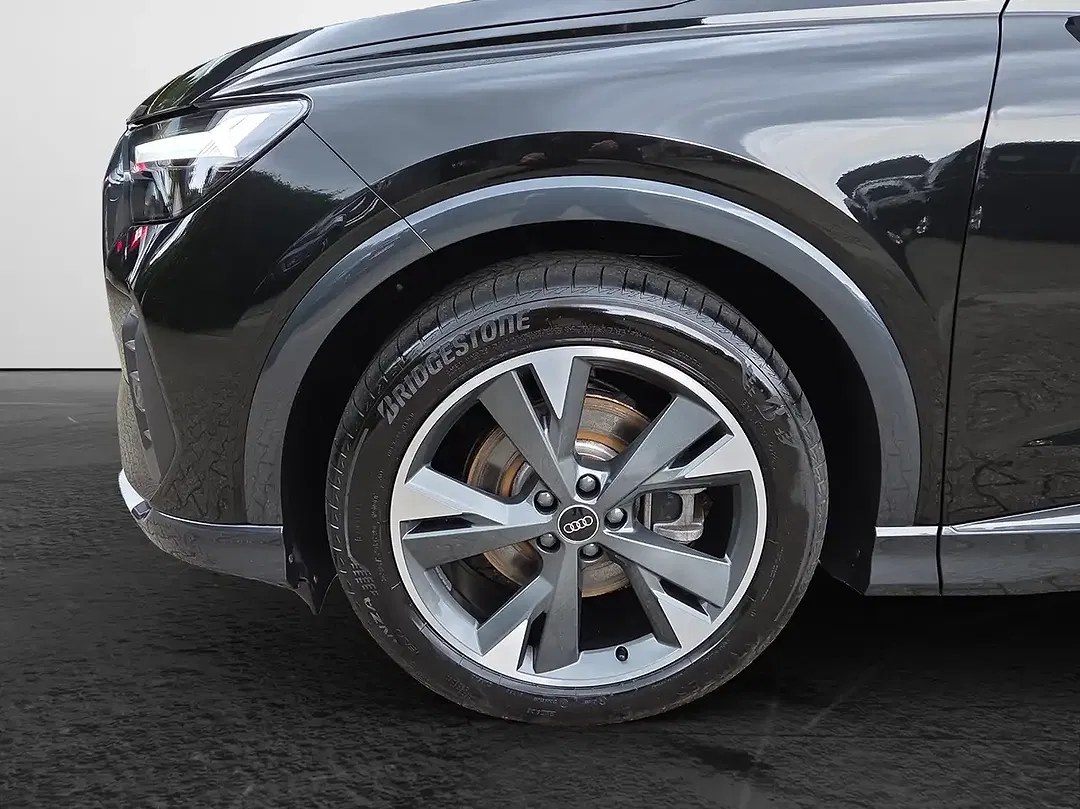 Audi e-tron - Thumbnail 4