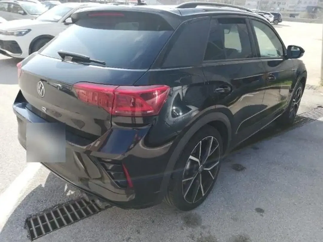 Volkswagen T-Roc - Thumbnail 6