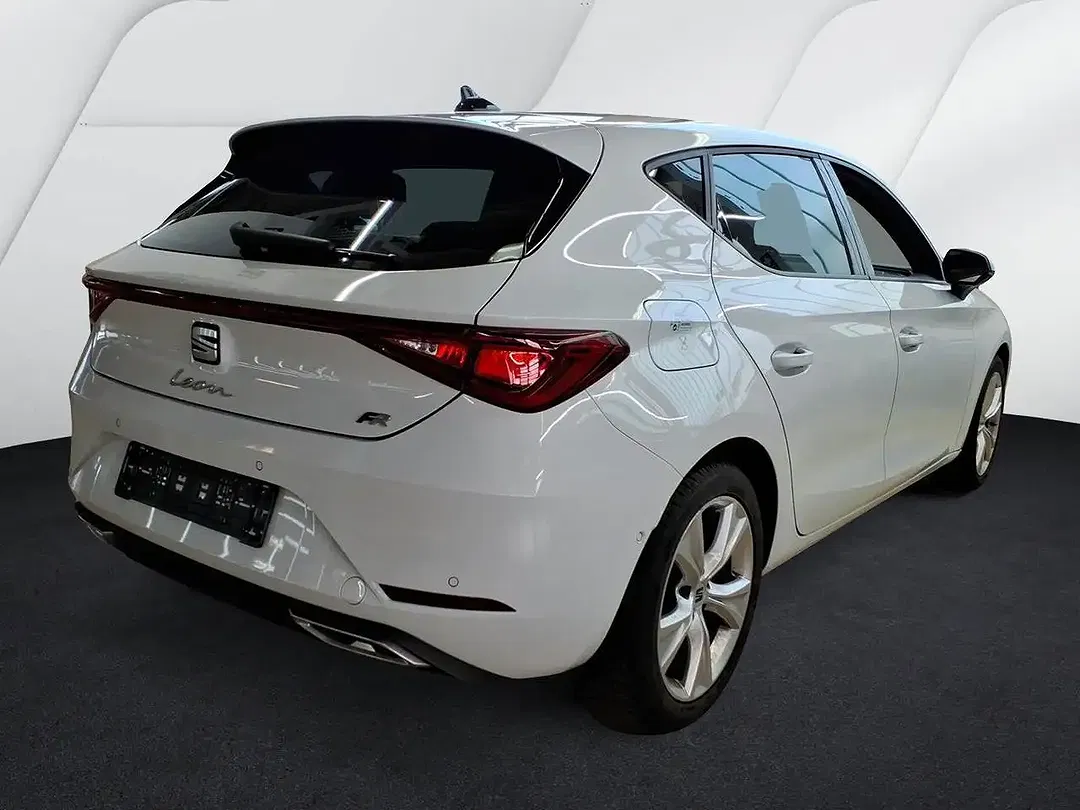 SEAT Leon 1.5 eTSI DSG FR - foto 2
