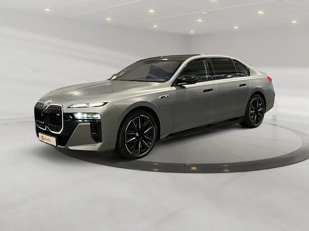 BMW 760 xDrive M - foto 1