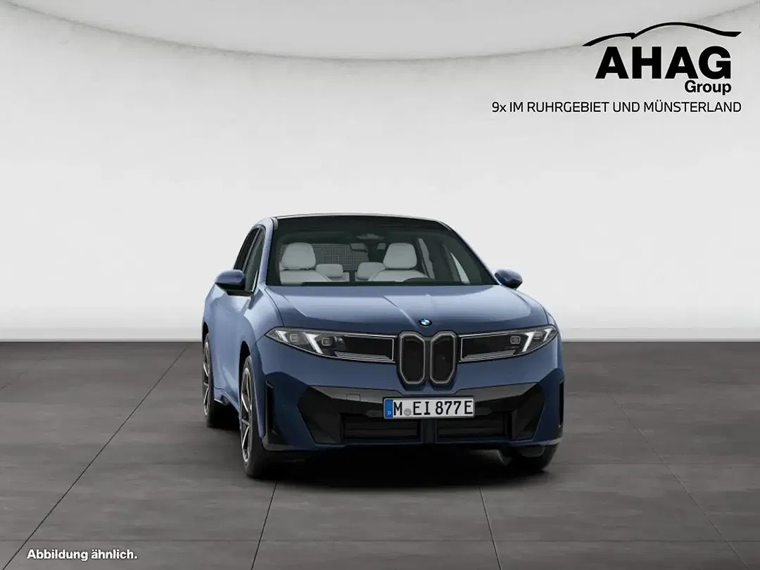 BMW iX3 - Thumbnail 10