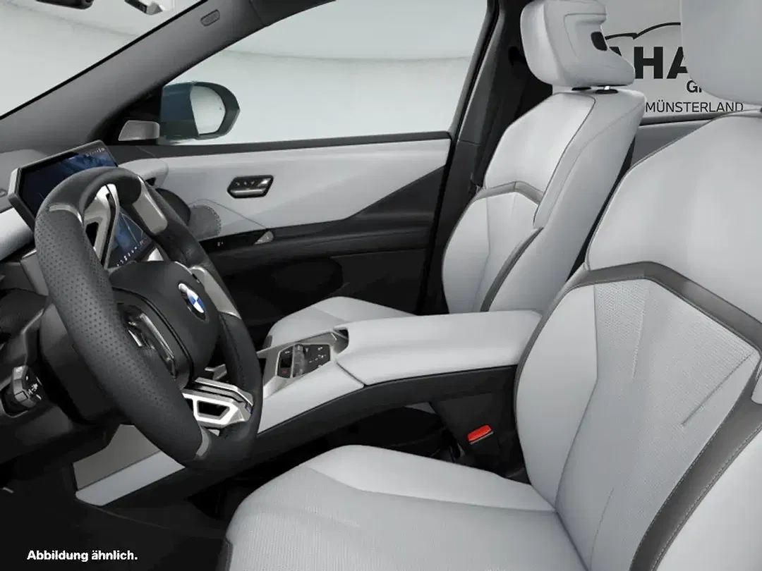 BMW iX3 - Thumbnail 3