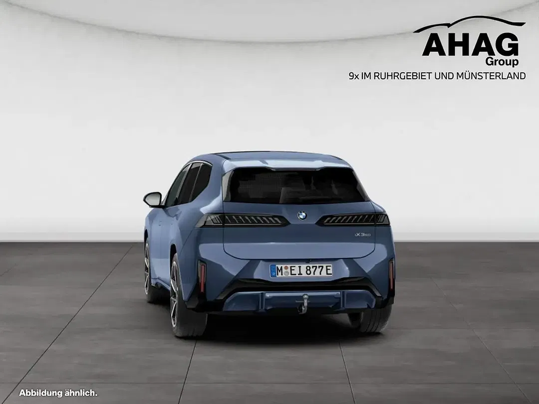 BMW iX3 - Thumbnail 7