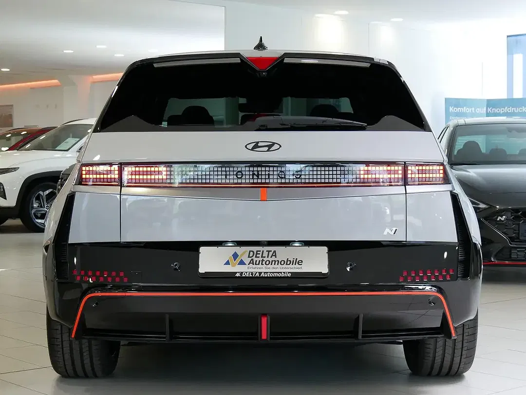 Hyundai IONIQ 5 - Thumbnail 9