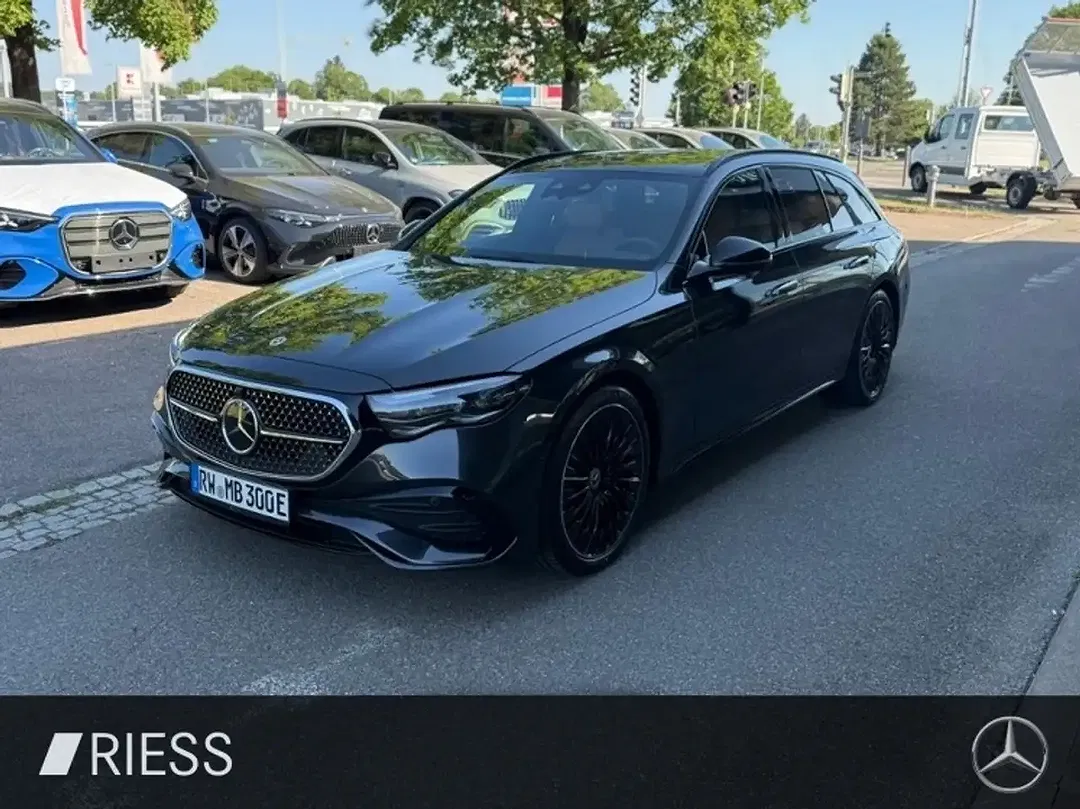 Mercedes-Benz E 300 - Thumbnail 8