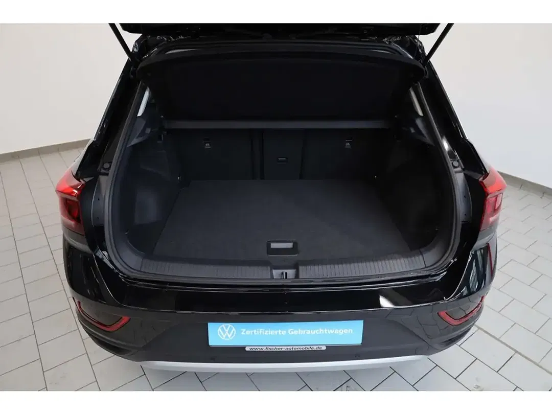 Volkswagen T-Roc - Thumbnail 17