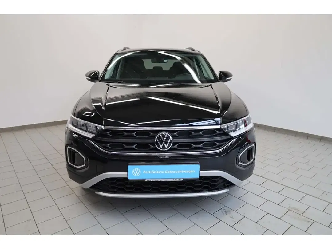 Volkswagen T-Roc - Thumbnail 2