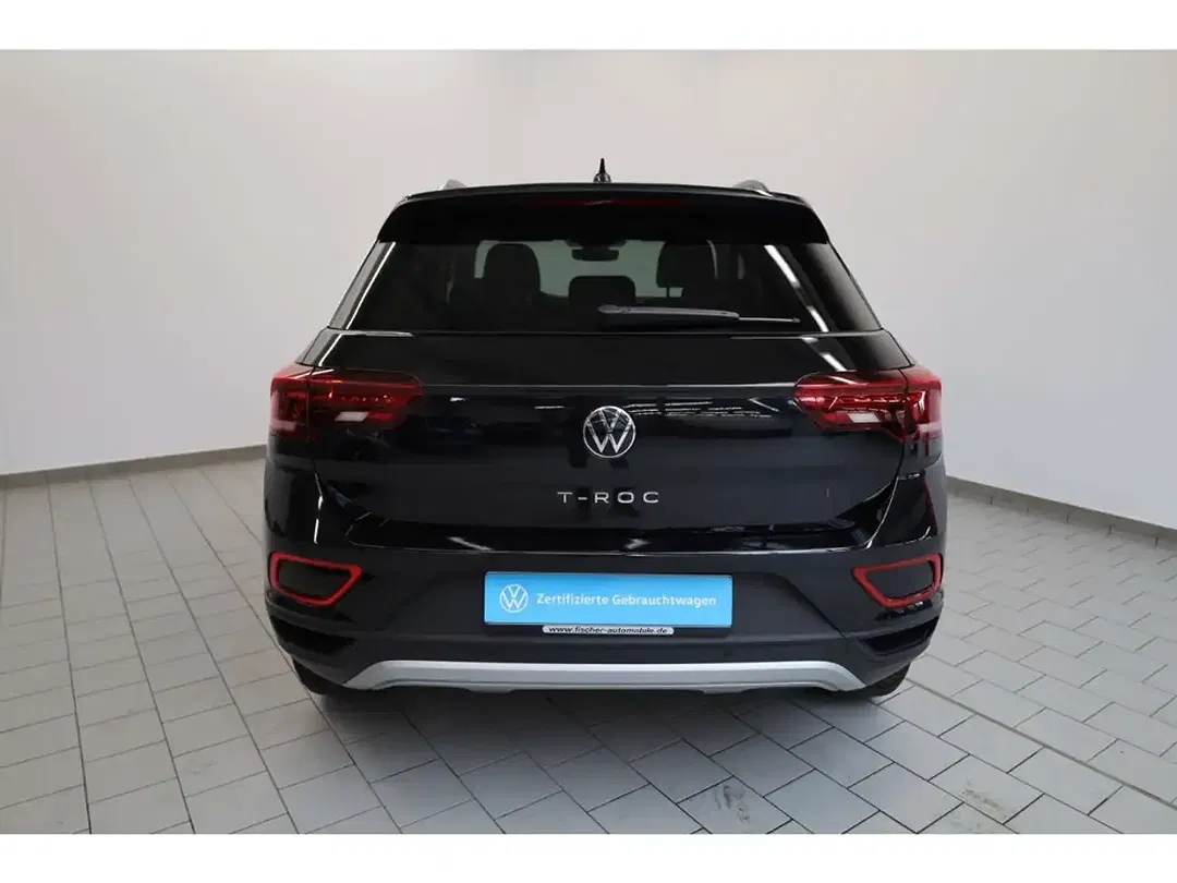Volkswagen T-Roc - Thumbnail 5