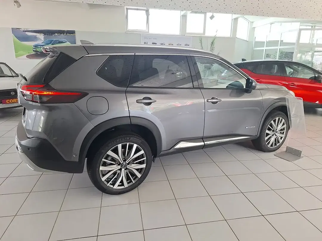 Nissan X-Trail - Thumbnail 4
