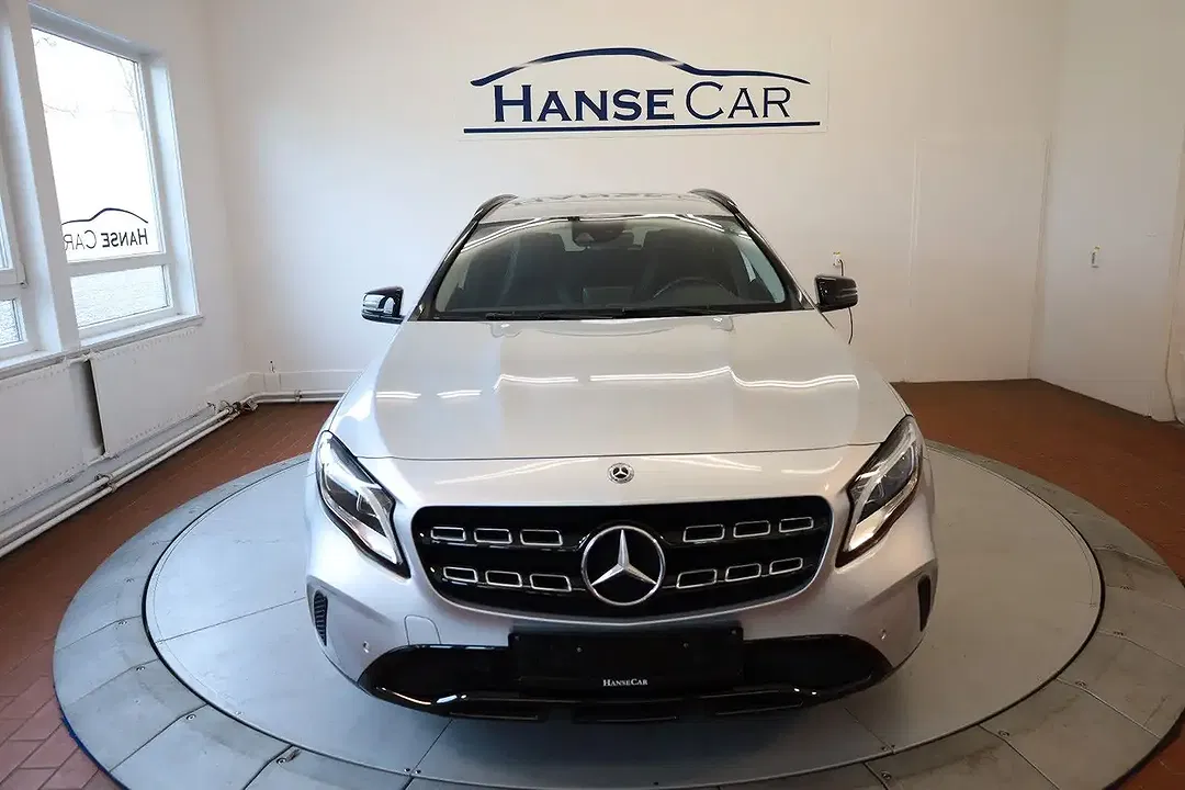 Mercedes-Benz GLA 180 - Thumbnail 7