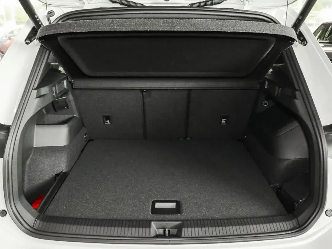 Volkswagen Tiguan - Thumbnail 14