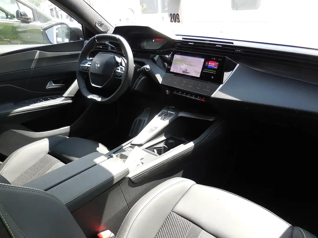 Peugeot 308 - Thumbnail 7