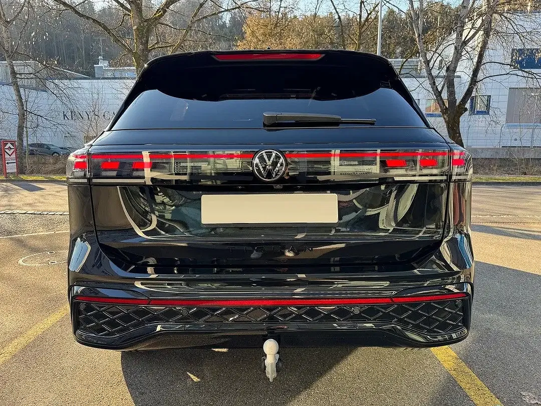 Volkswagen Tiguan - Thumbnail 11