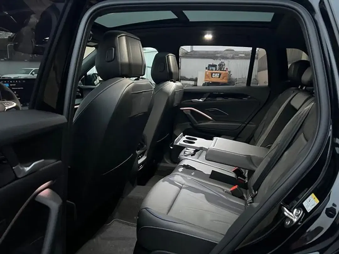 Volkswagen Tiguan - Thumbnail 13
