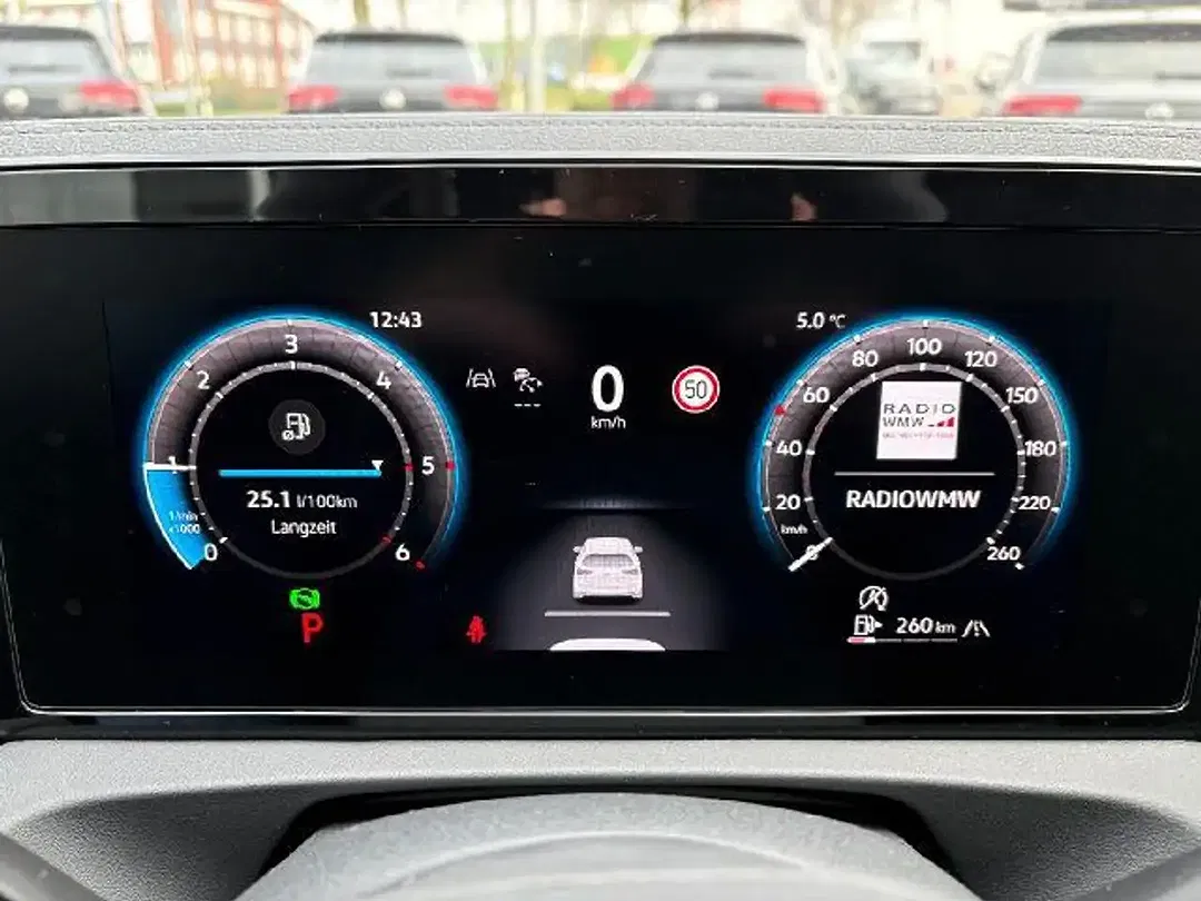 Volkswagen Tiguan - Thumbnail 15
