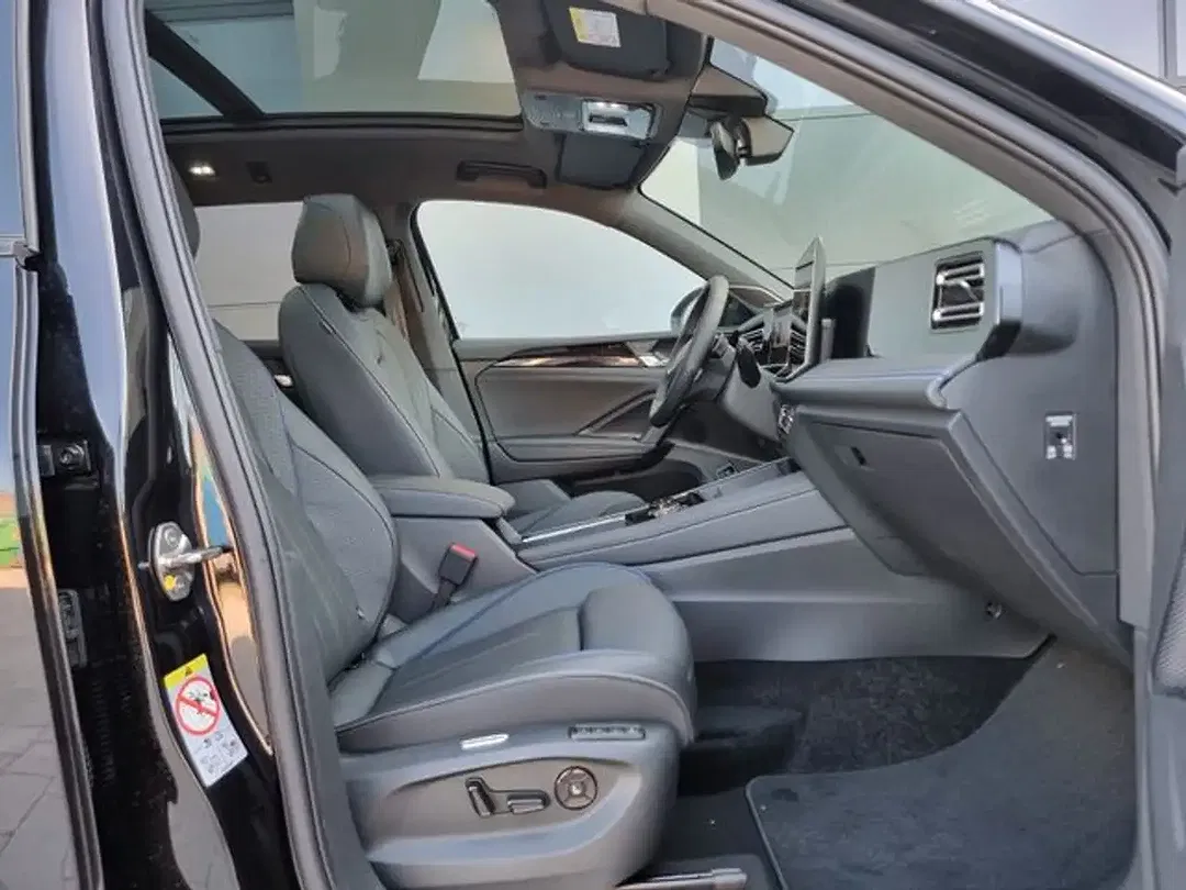 Volkswagen Tiguan - Thumbnail 5