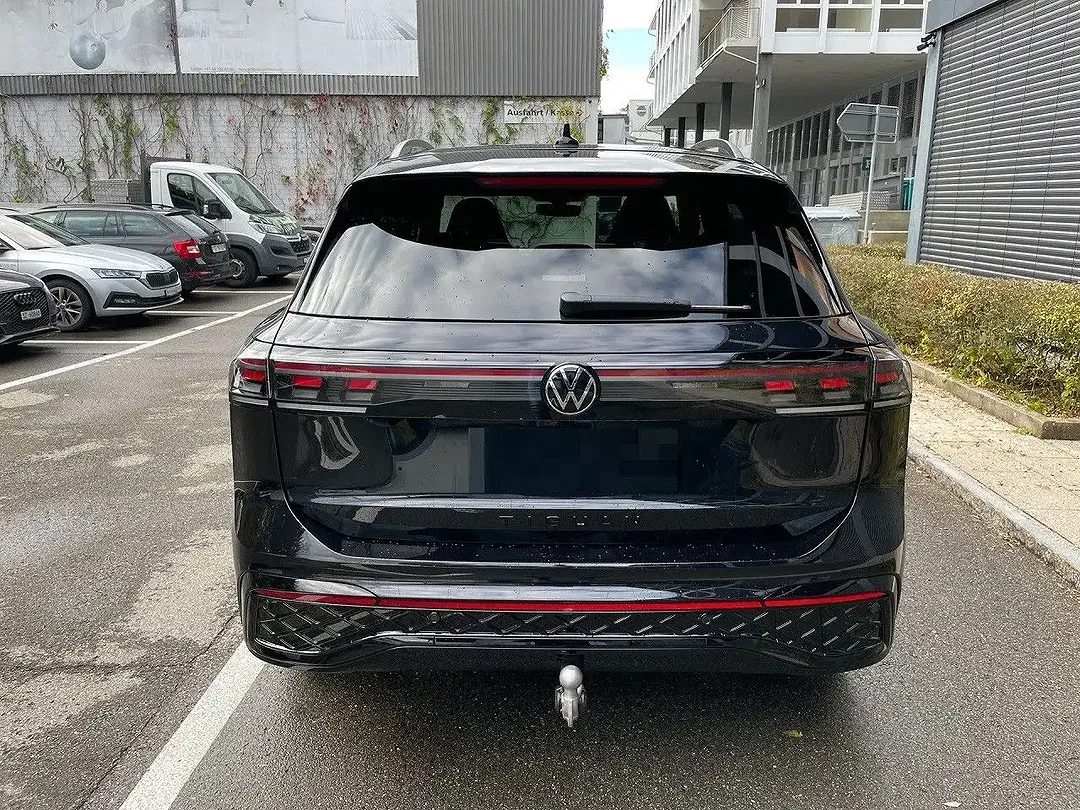 Volkswagen Tiguan - Thumbnail 8