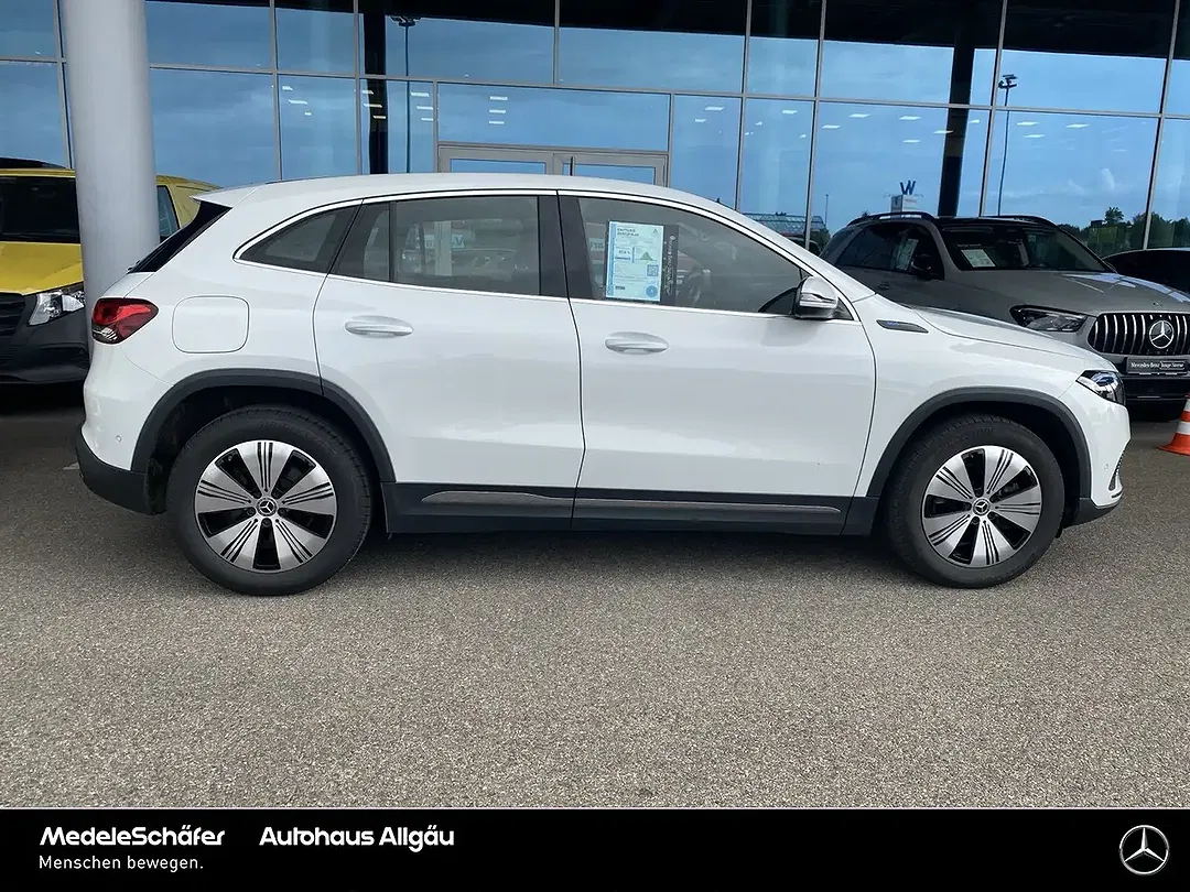 Mercedes-Benz EQA 250 - Thumbnail 3