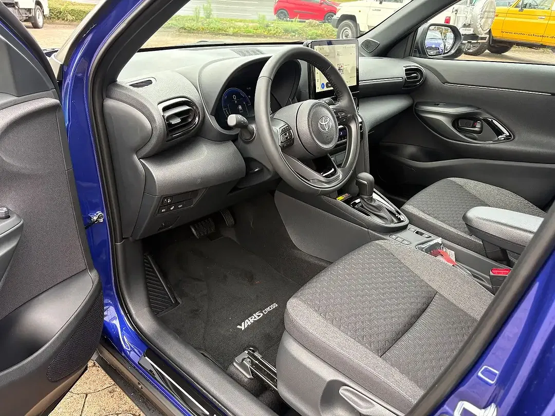 Toyota Yaris Cross - Thumbnail 6
