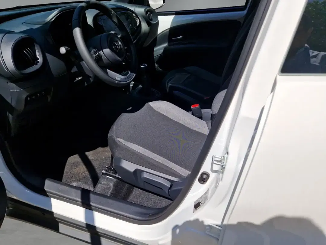 Toyota Aygo X - Thumbnail 10