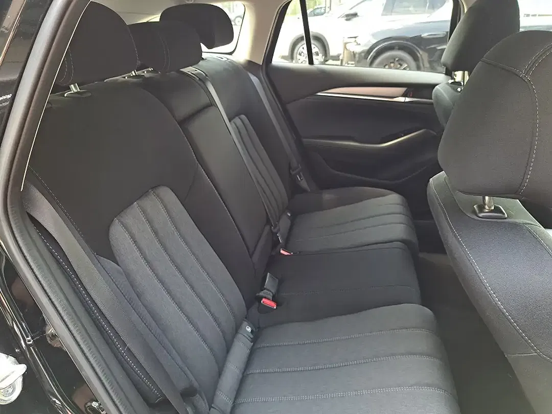 Mazda 6 - Thumbnail 8