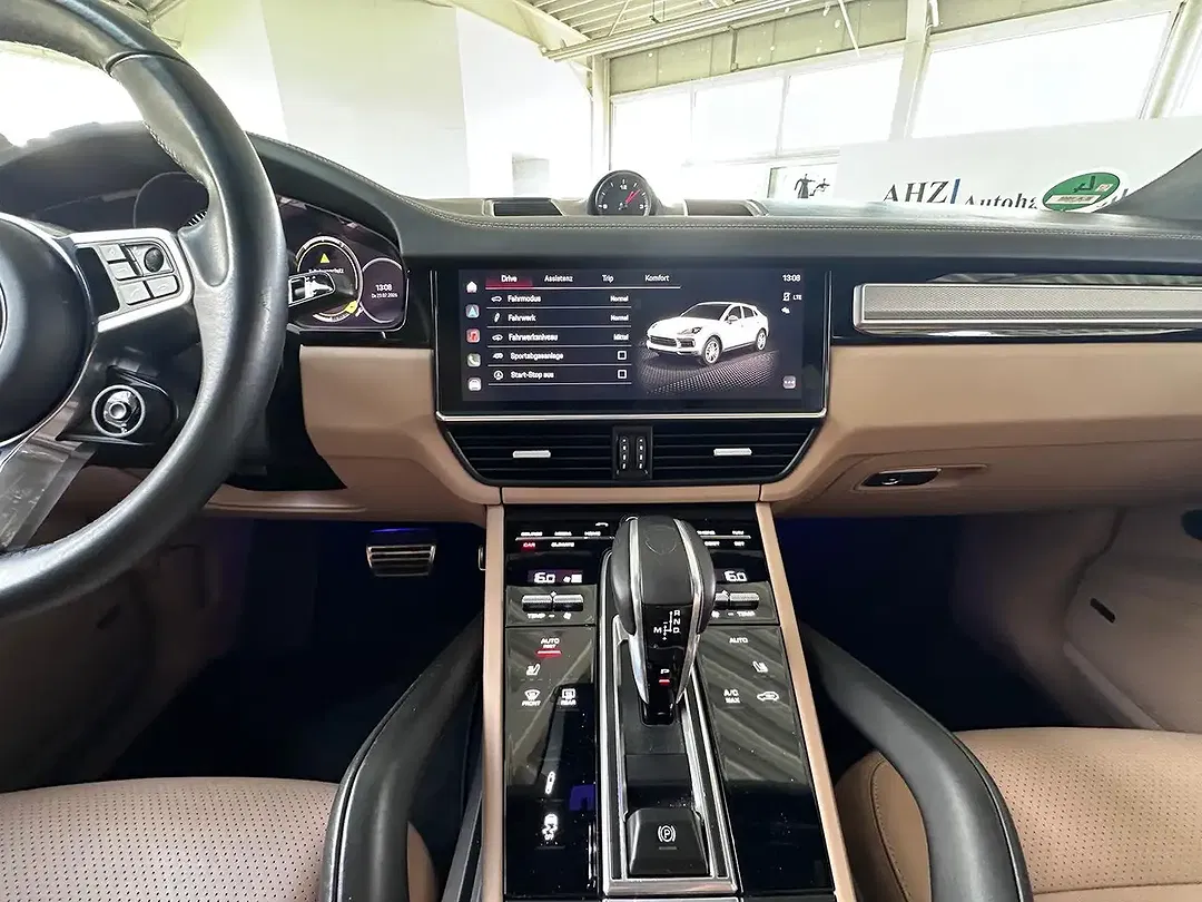Porsche Cayenne - Thumbnail 11