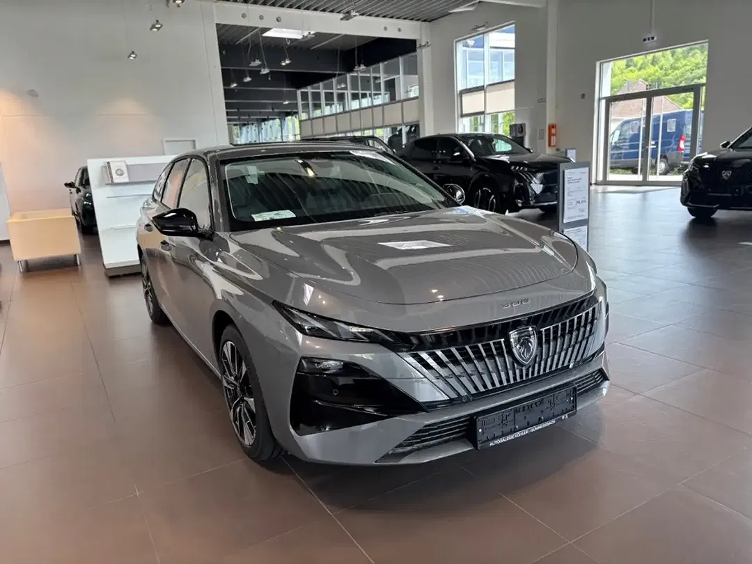 Peugeot 308 - Thumbnail 3
