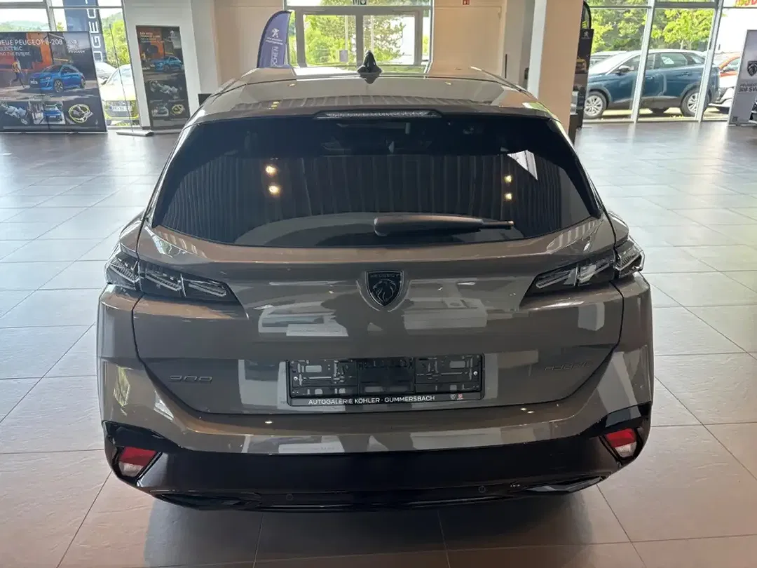 Peugeot 308 - Thumbnail 4
