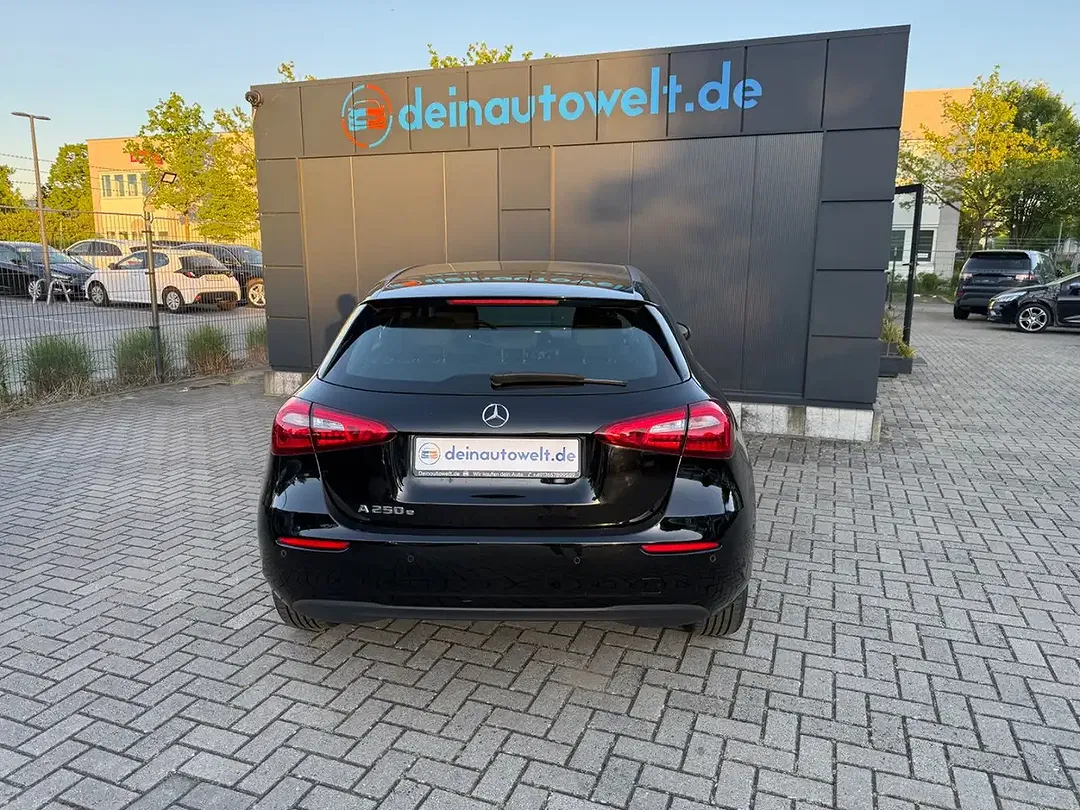 Mercedes-Benz A 250 - Thumbnail 4