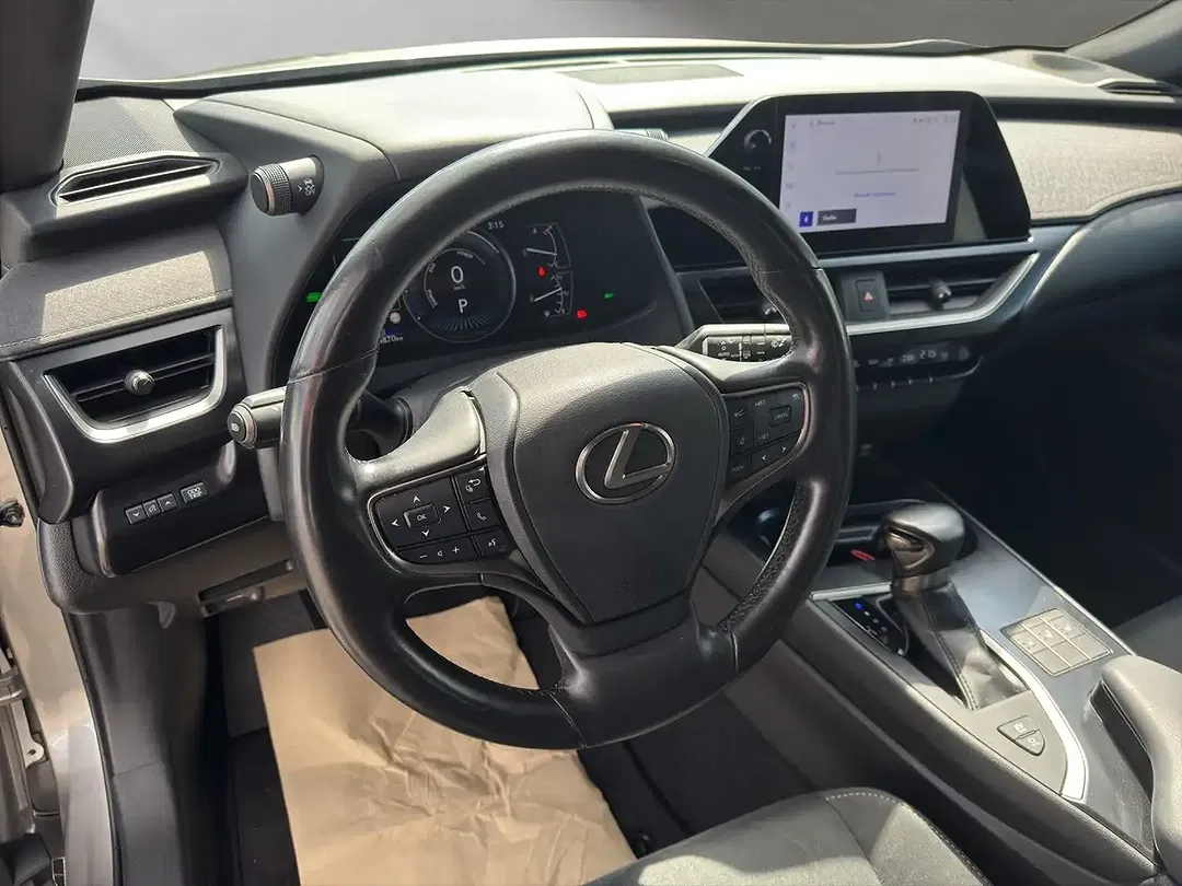 Lexus UX 250h - Thumbnail 10