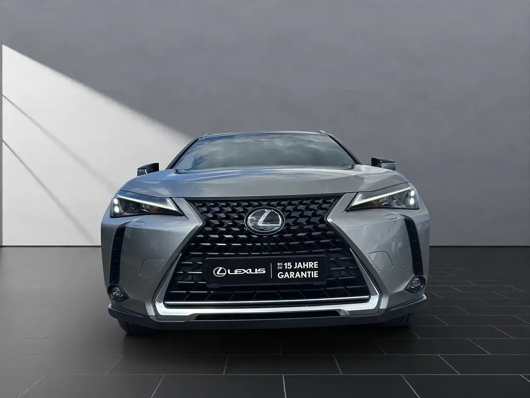 Lexus UX 250h - Thumbnail 8