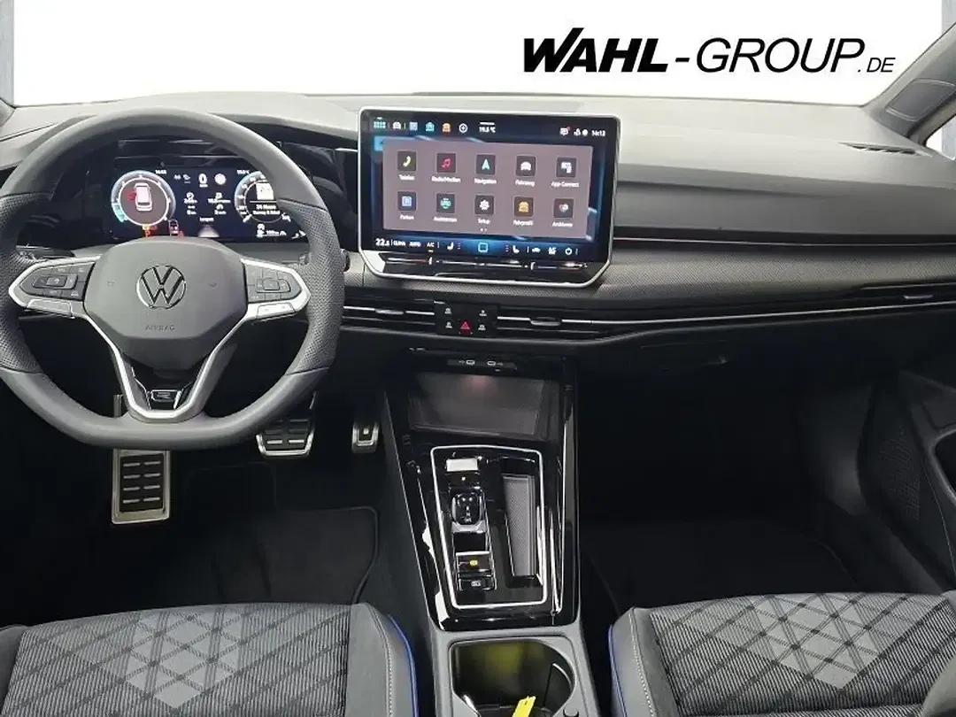 Volkswagen Golf - Thumbnail 10