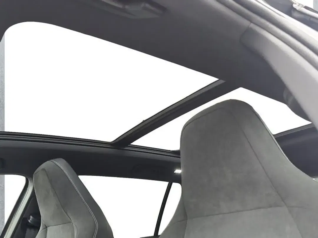 Volkswagen Golf - Thumbnail 3