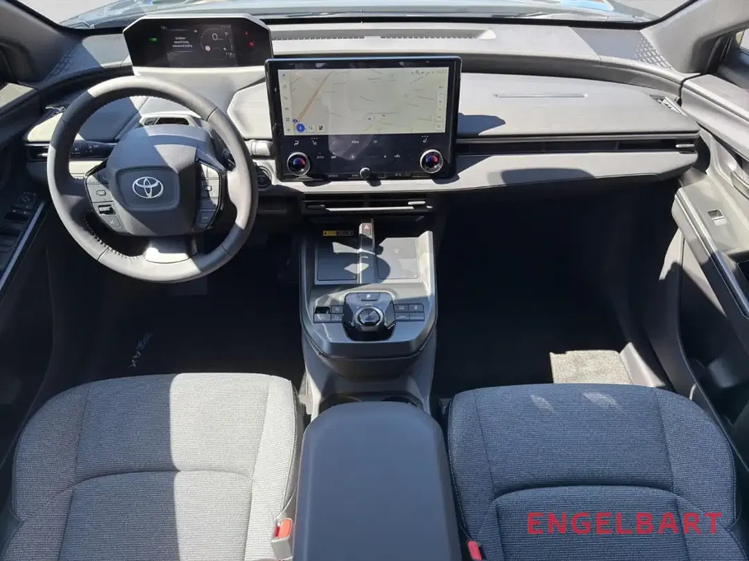 Toyota bZ4X - Thumbnail 8
