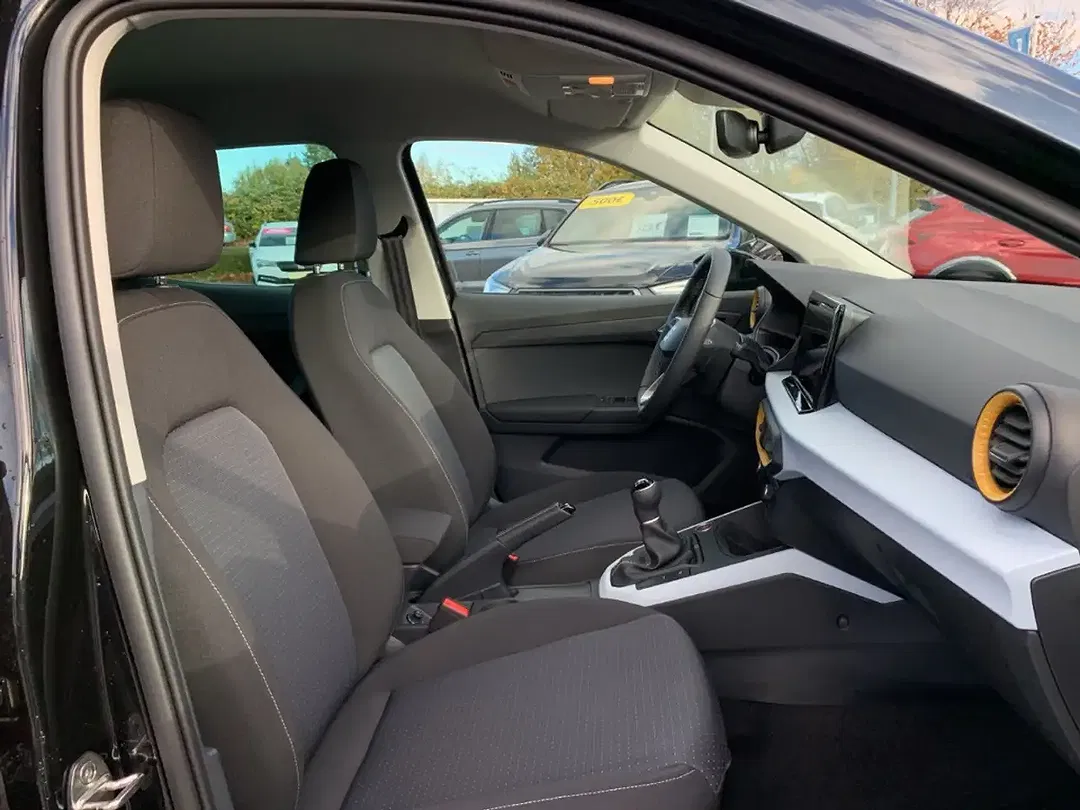 SEAT Arona - Thumbnail 25