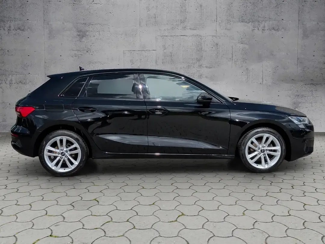 Audi A3 - Thumbnail 4