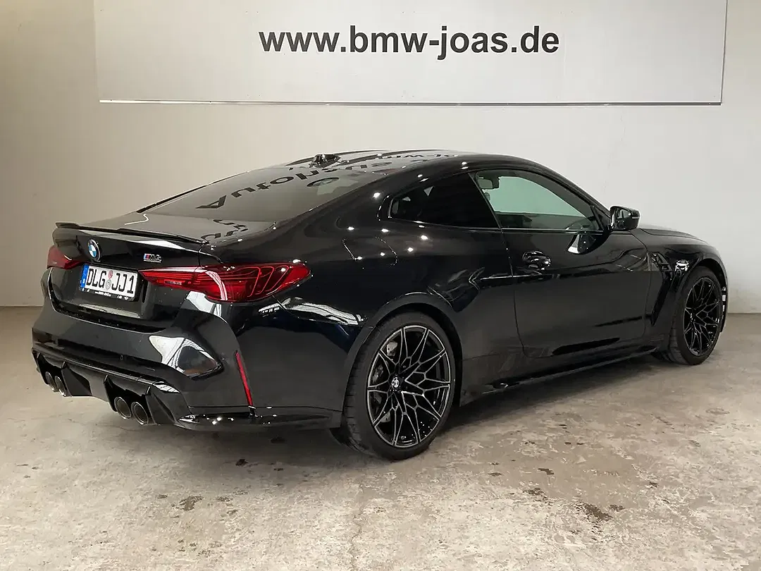 BMW M4 - Thumbnail 13