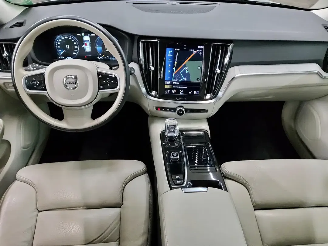 Volvo V60 - Thumbnail 3