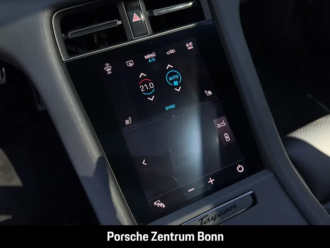Porsche Taycan - Thumbnail 15
