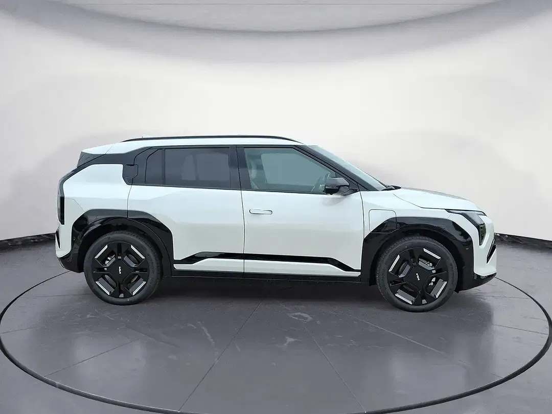 Kia EV3 - Thumbnail 5