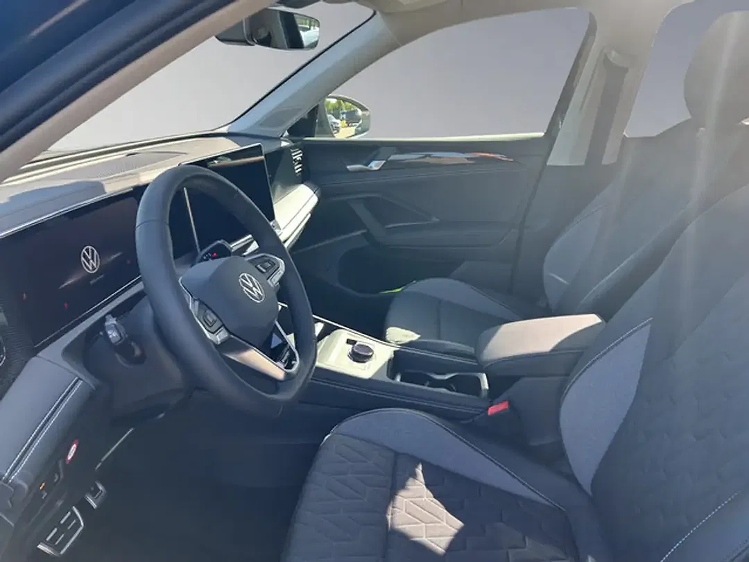 Volkswagen Tiguan - Thumbnail 10