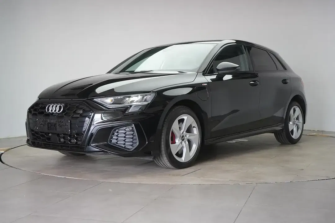 Audi A3 - Thumbnail 3