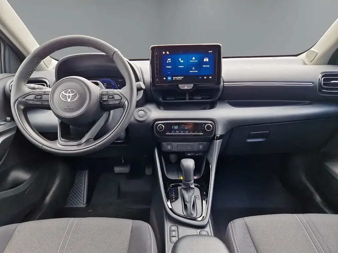 Toyota Yaris - Thumbnail 13